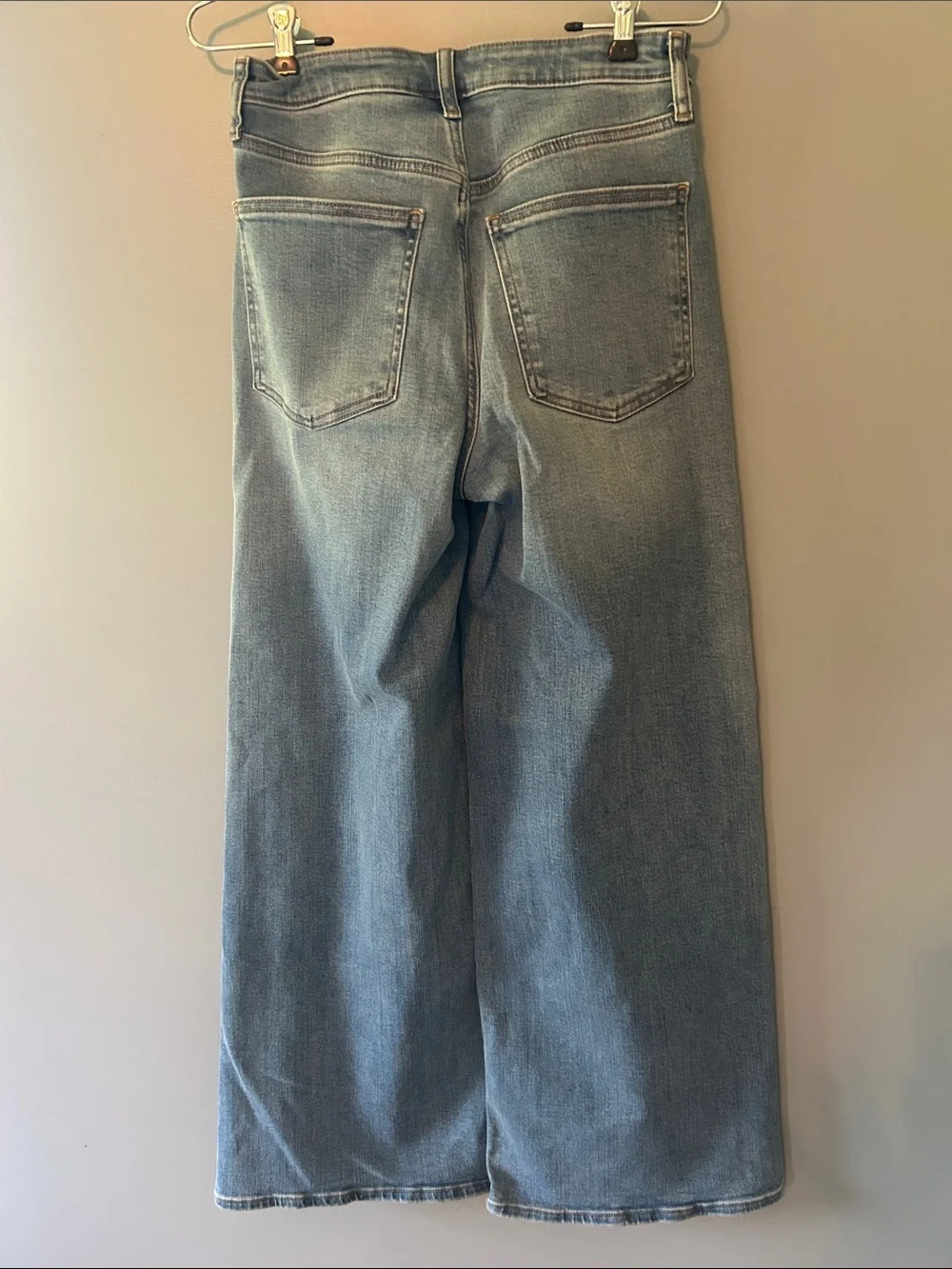 Universal Thread Medium Blue Flared Wide-Leg Jeans - Picture 5 of 6